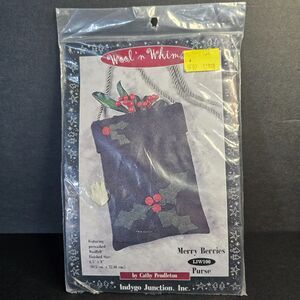 New Vtg Wool 'n Whimsy Merry Berries Felted Wool Christmas Purse Kit Mistletoe